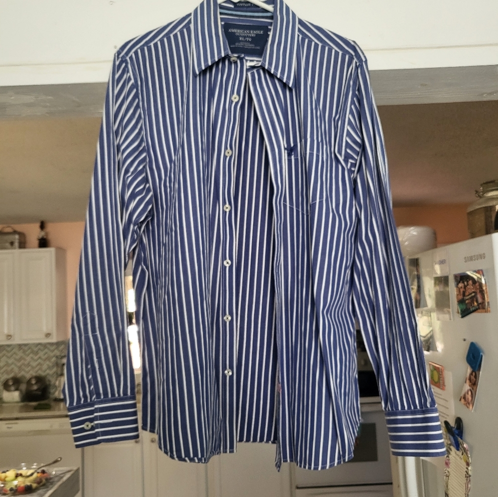 XL American Eagle Blue dress shirt